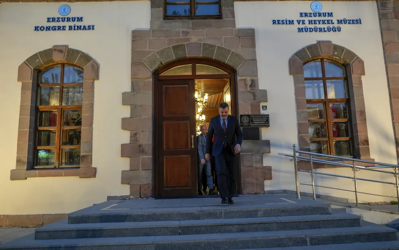 Erzurum Valisi tarihin kalbinde mesaiye başlıyor!