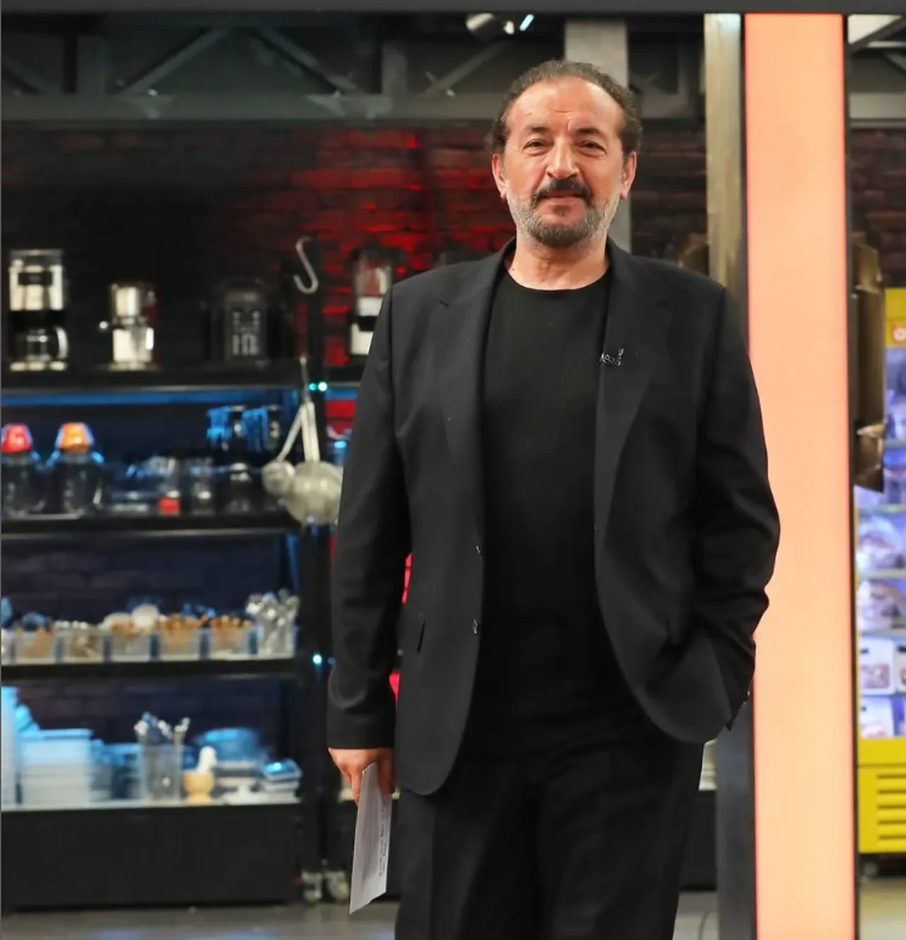MasterChef Jürisi Mehmet Yalçınkaya'nın mekanından adisyon paylaşıldı! Fiyatlar tepki çekti