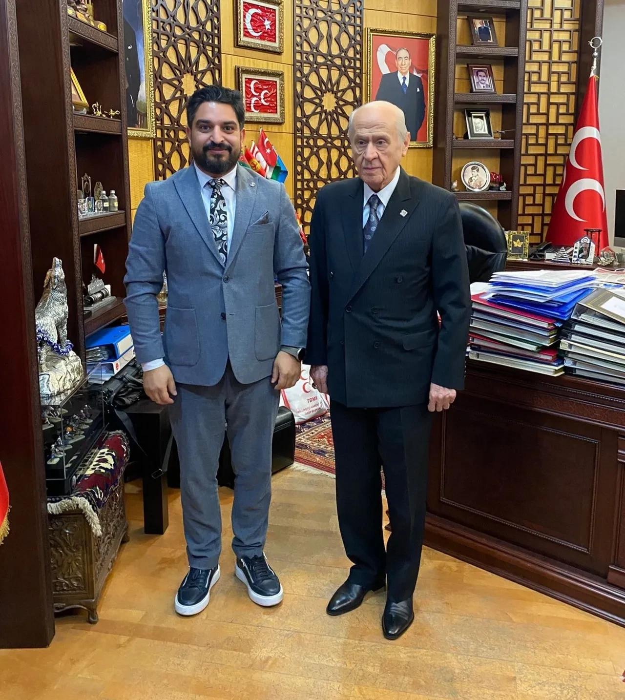 Roman toplumu temsilcisi Devlet Bahçeli ile görüştü