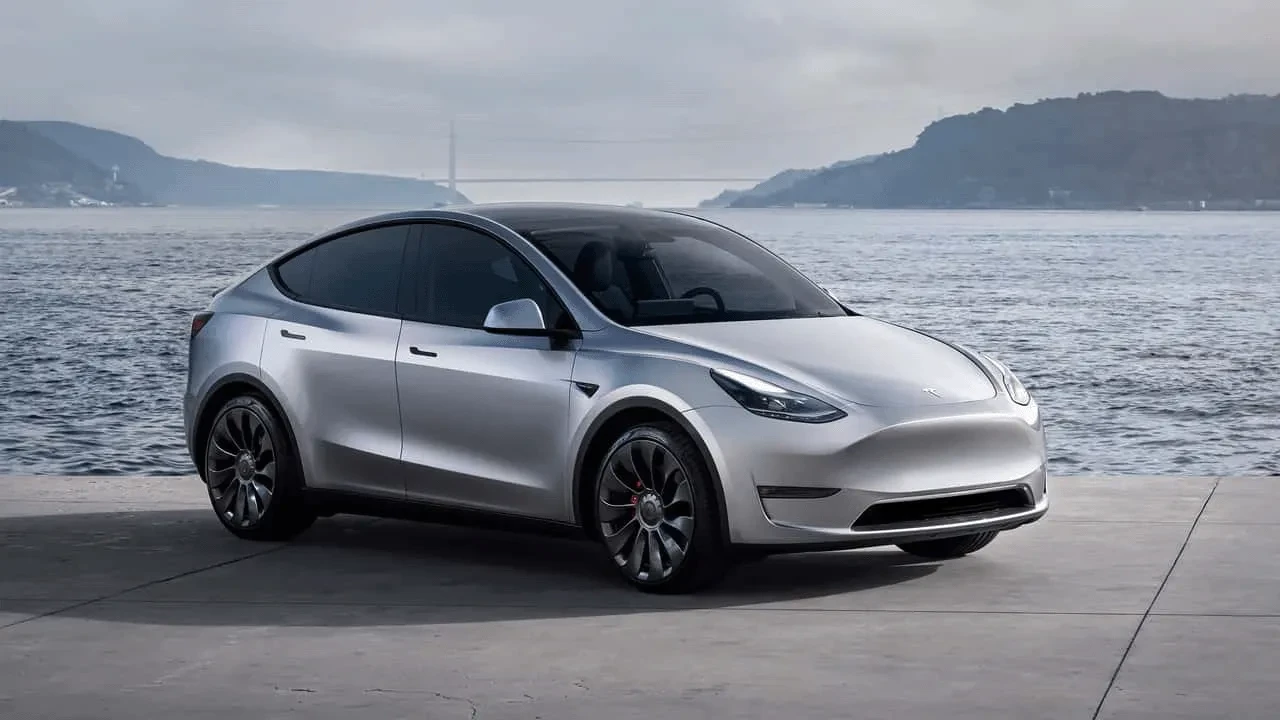 Tesla yarışa tutunsa da Avrupa'da düşüş yaşıyor