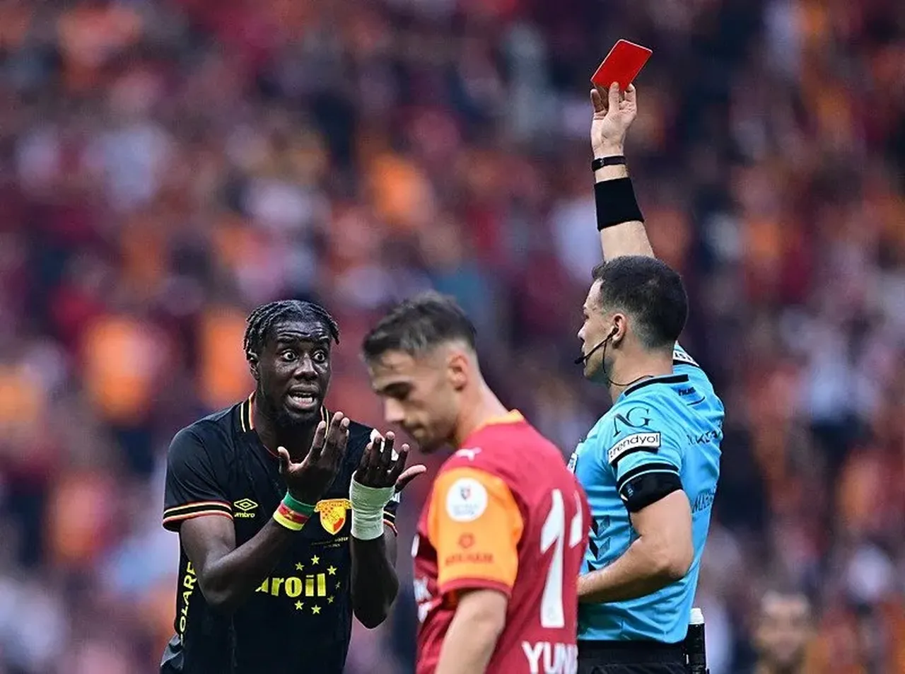 Victor Osimhen'den sosyal medyada olay paylaşım! Tepkilere dayanamadı