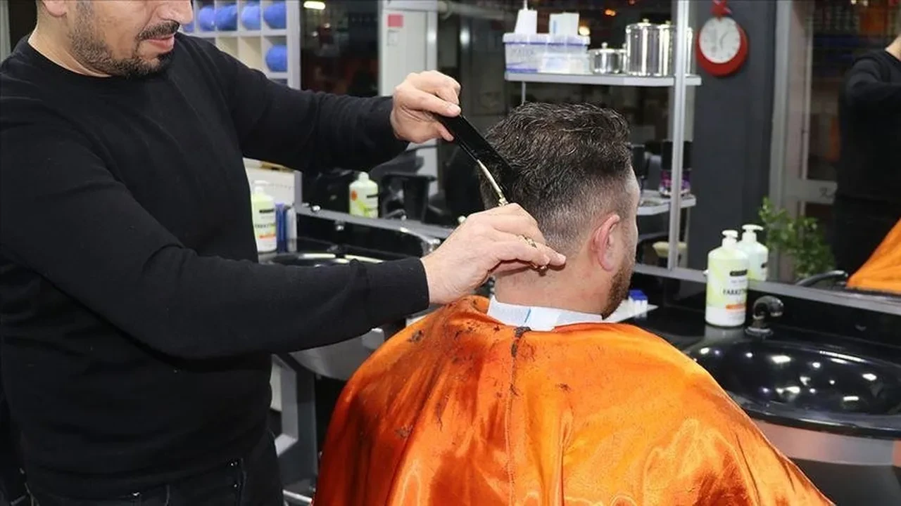 29 Ekim bugün kuaförler ve berberler açık mı çalışıyor mu?