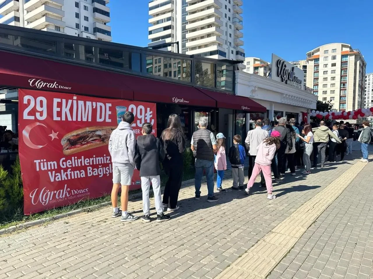 29 Ekim'de tavuk döner ve ayranı 29 liradan sattılar
