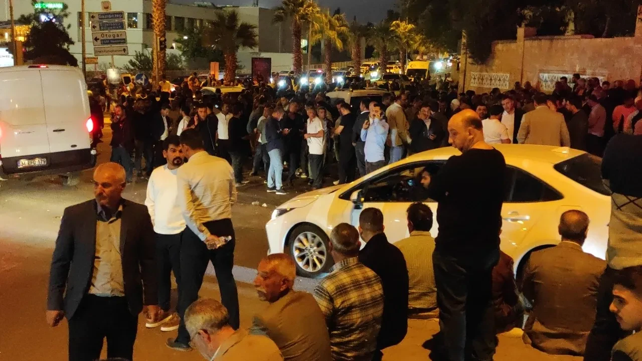 Cenazeye gidenlere ceza yağdı! Polislerle kavga ettiler, 9 kişi yaralandı