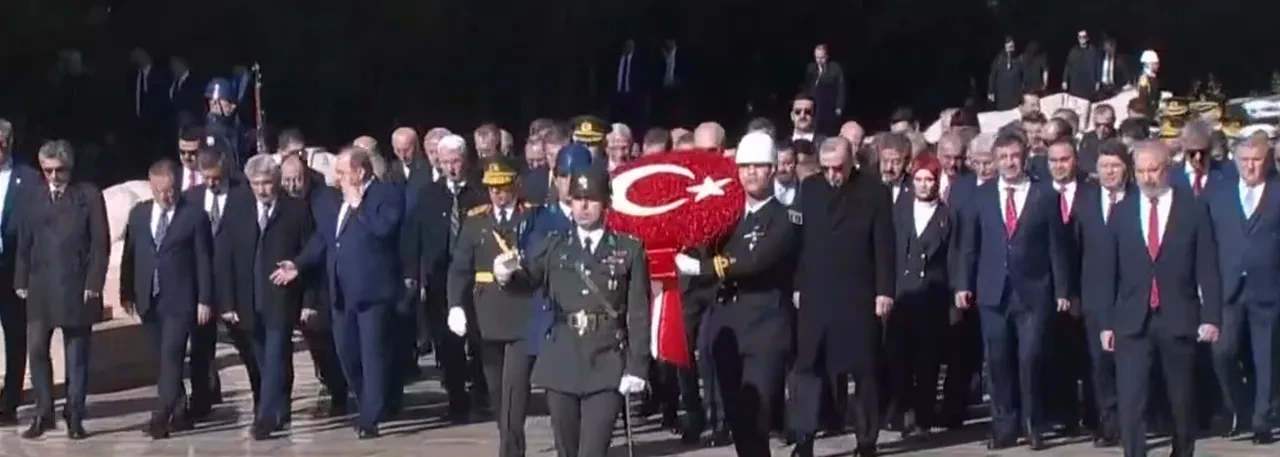 Cumhuriyet'in 102. yılında Erdoğan'dan dikkat çeken mesajlar ! 'Yolumuzdan dönmeyeceğiz'