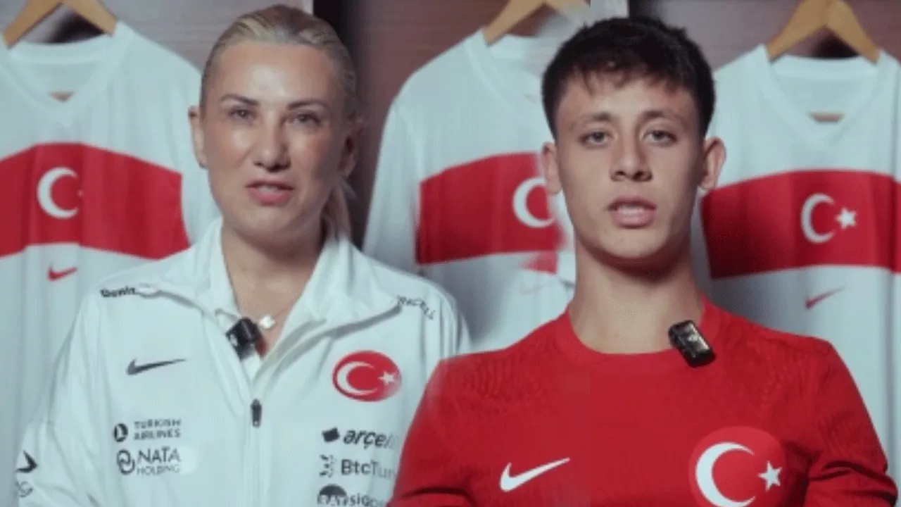 Kadın ve erkek millilerden 29 Ekim Cumhuriyet Bayramı mesajı! 