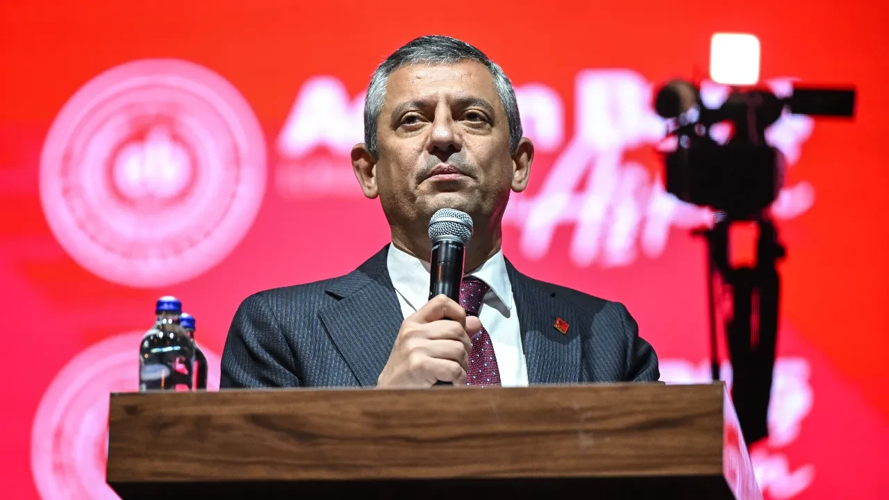 Özgür Özel'den casusluk operasyonuna tepki: CHP'den ajan çıkmaz