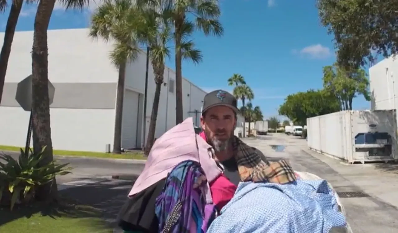 Tüm parasını kaybetmişken 2. el telefon hayatını kurtardı! Şimdi paraya para demiyor