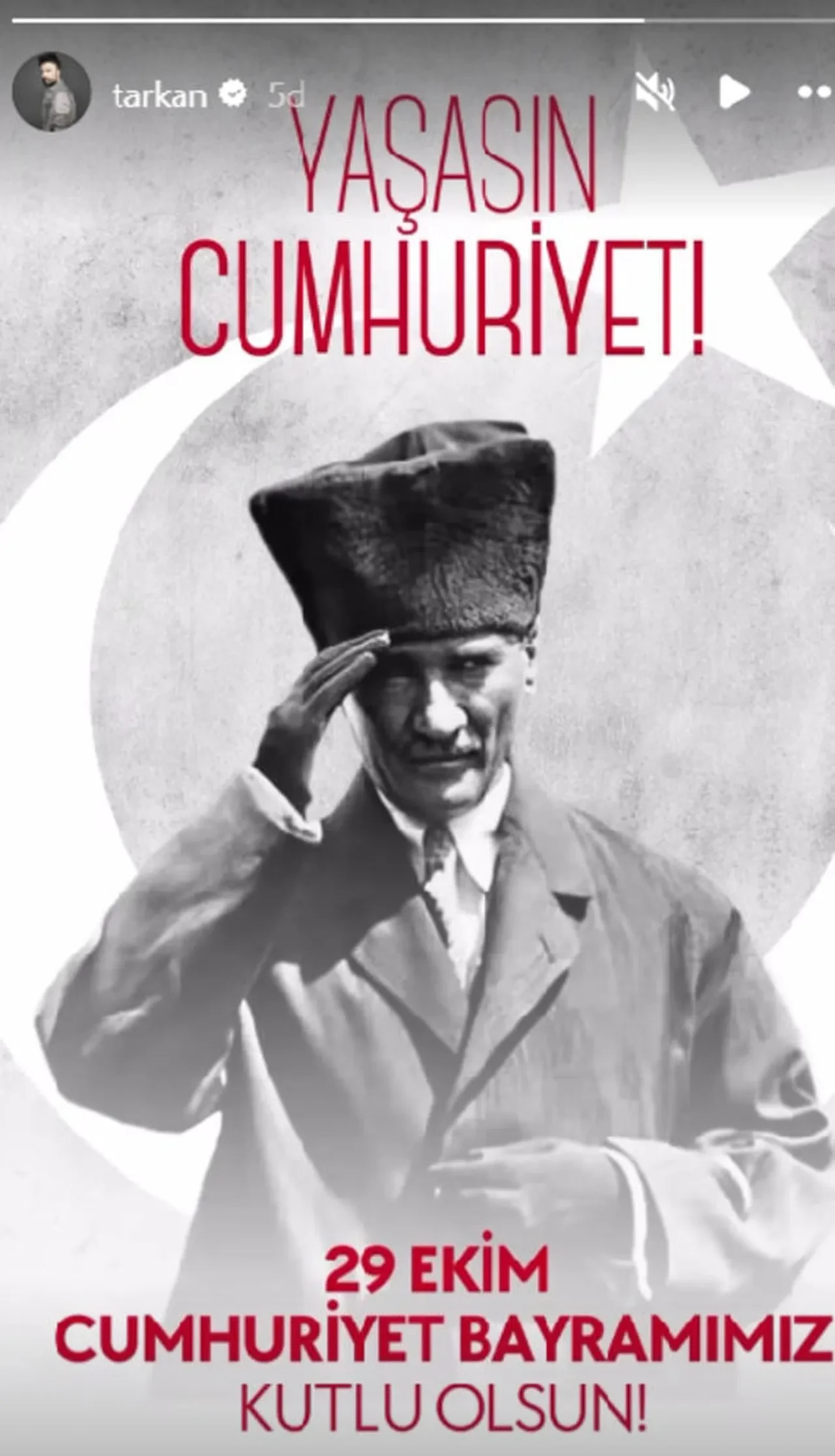 Ünlülerden 29 Ekim Cumhuriyet Bayramı mesajları