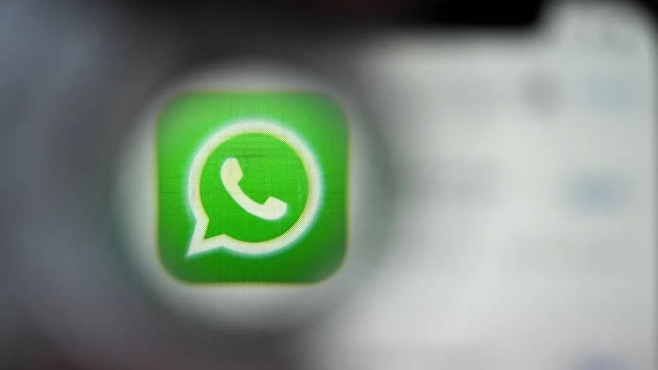 WhatsApp profiline kapak fotoğrafı ekleme devri başlıyor