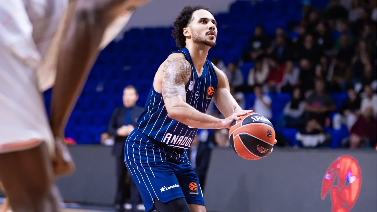 Anadolu Efes Karadağ'da kaybetti!