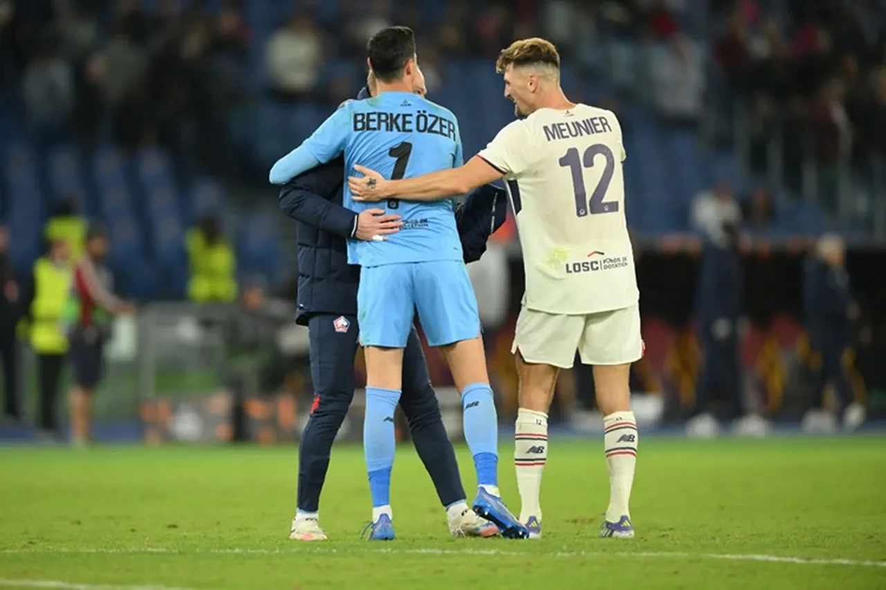 Berke Özer 3 penaltı kurtardı, tarihe geçti! Hangi takımda oynadığı ve yaşı da futbolseverlerin odağında