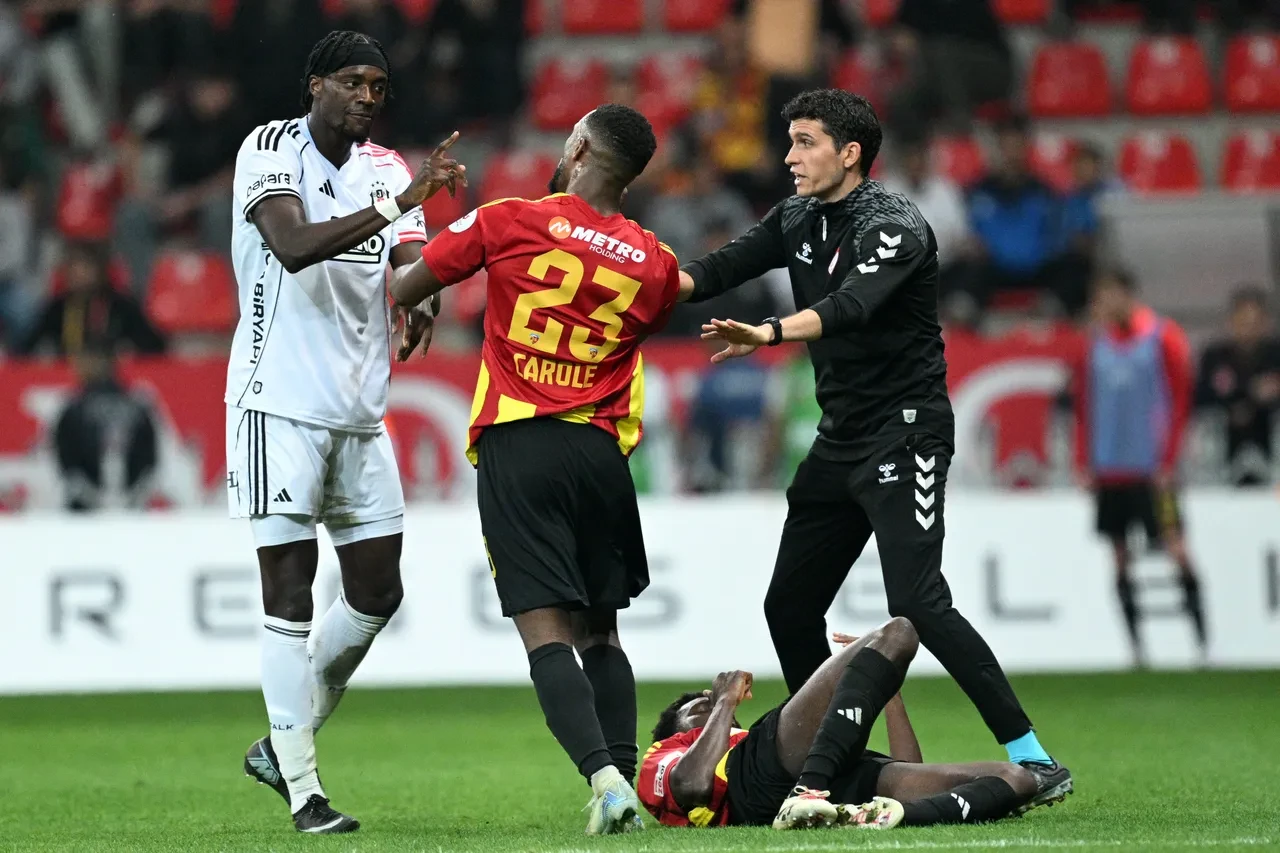 Beşiktaş'ta Tammy Abraham endişesi! Derbide oynayacak mı?