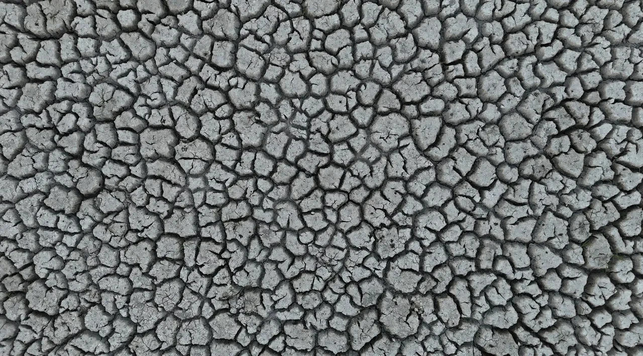 Eğirdir Gölü ikiye bölündü! Buzul çağından bu yana bir ilk yaşanıyor