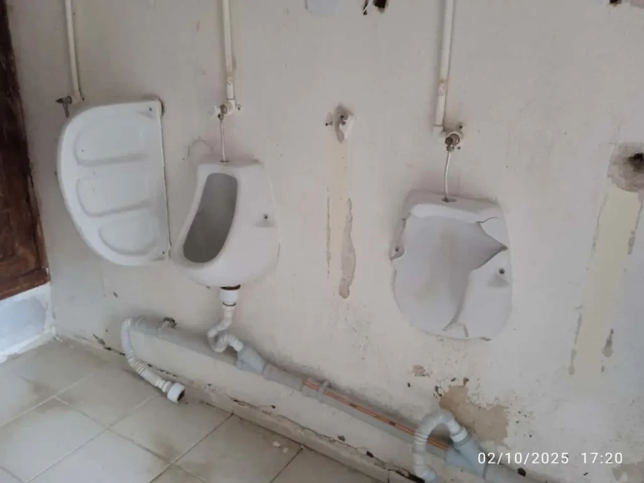 Camiye alçak saldırı! Mahalle ayağa kalktı