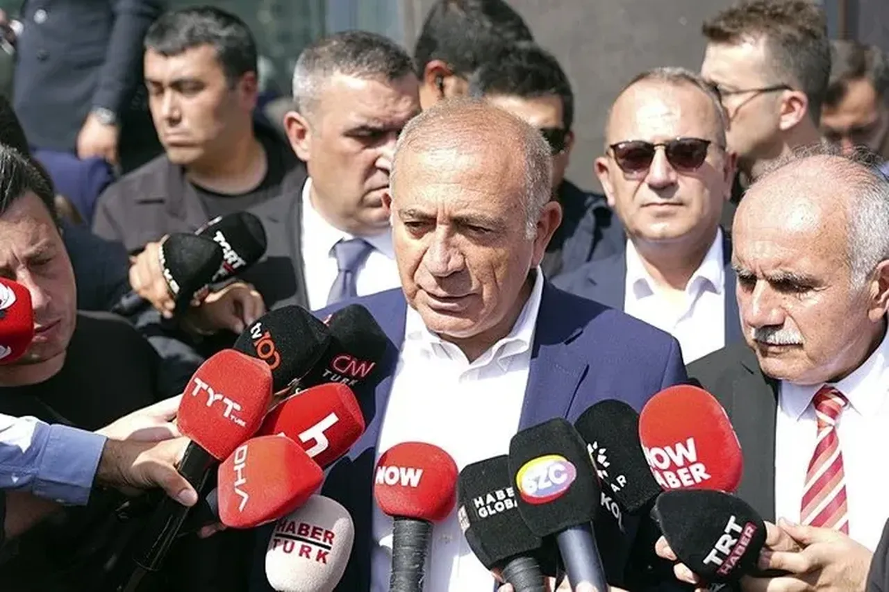 CHP İstanbul İl Kongresi'nde şimdi de yeni aday krizi! Barış Yarkadaş'tan çok konuşulacak açıklamalar