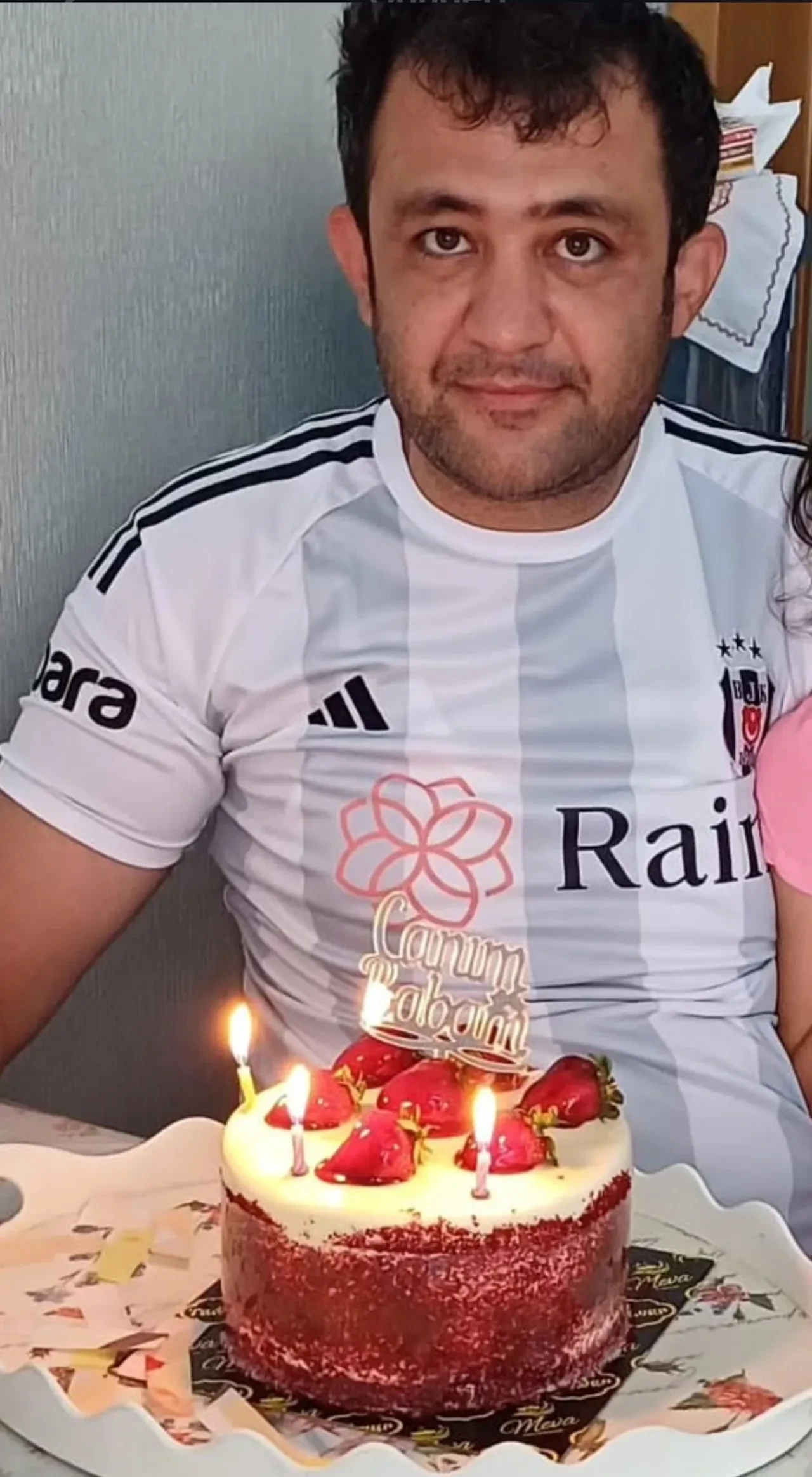 Cinayet gibi kaza! Kırmızı ışıkta çarptı, ikiye böldü! Araçtan sağ çıkamadı