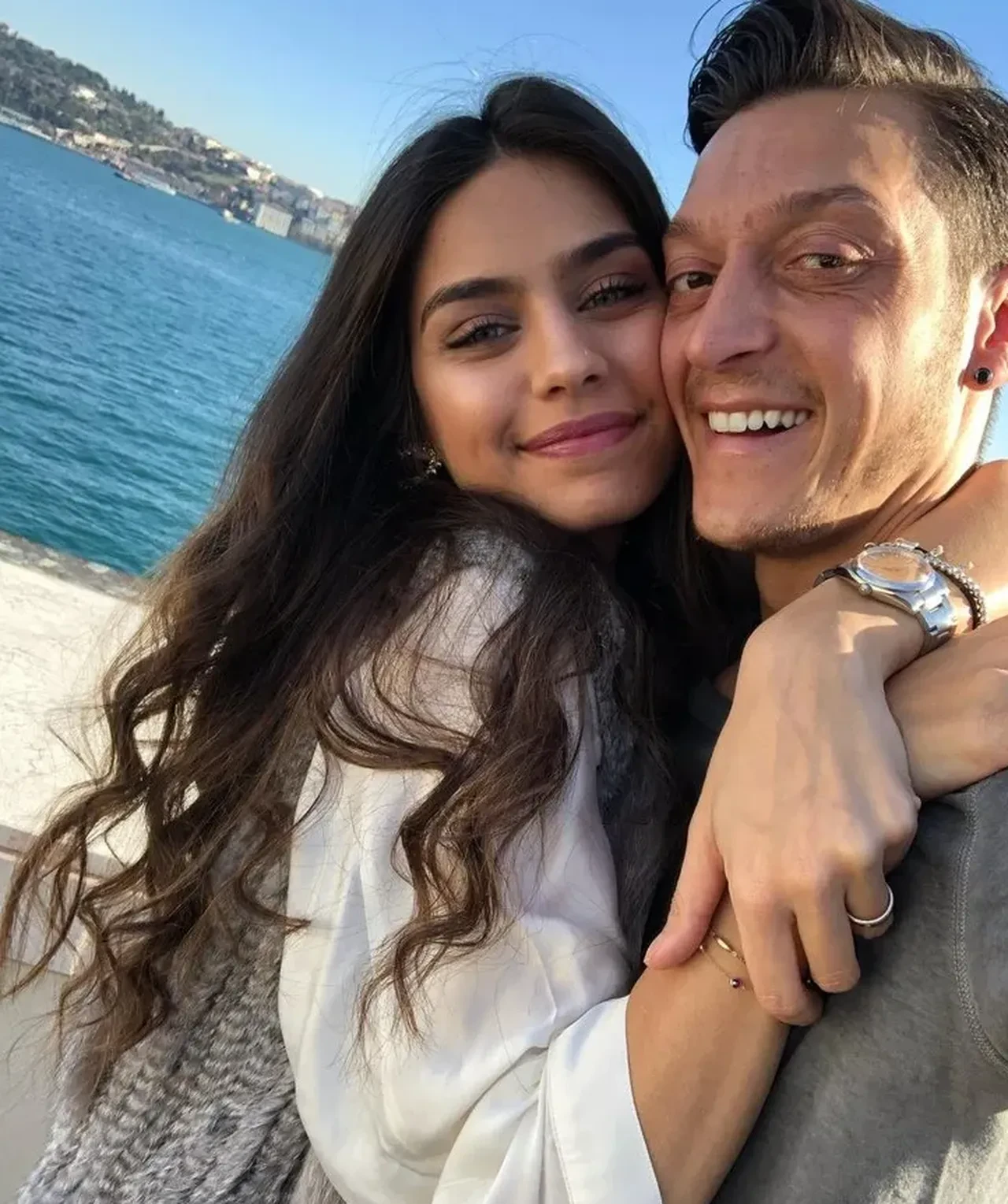 Ekranlara neden dönmediğini açıkladı! Amine Gülşe'ye Mesut Özil'den 'kıskançlık' vetosu