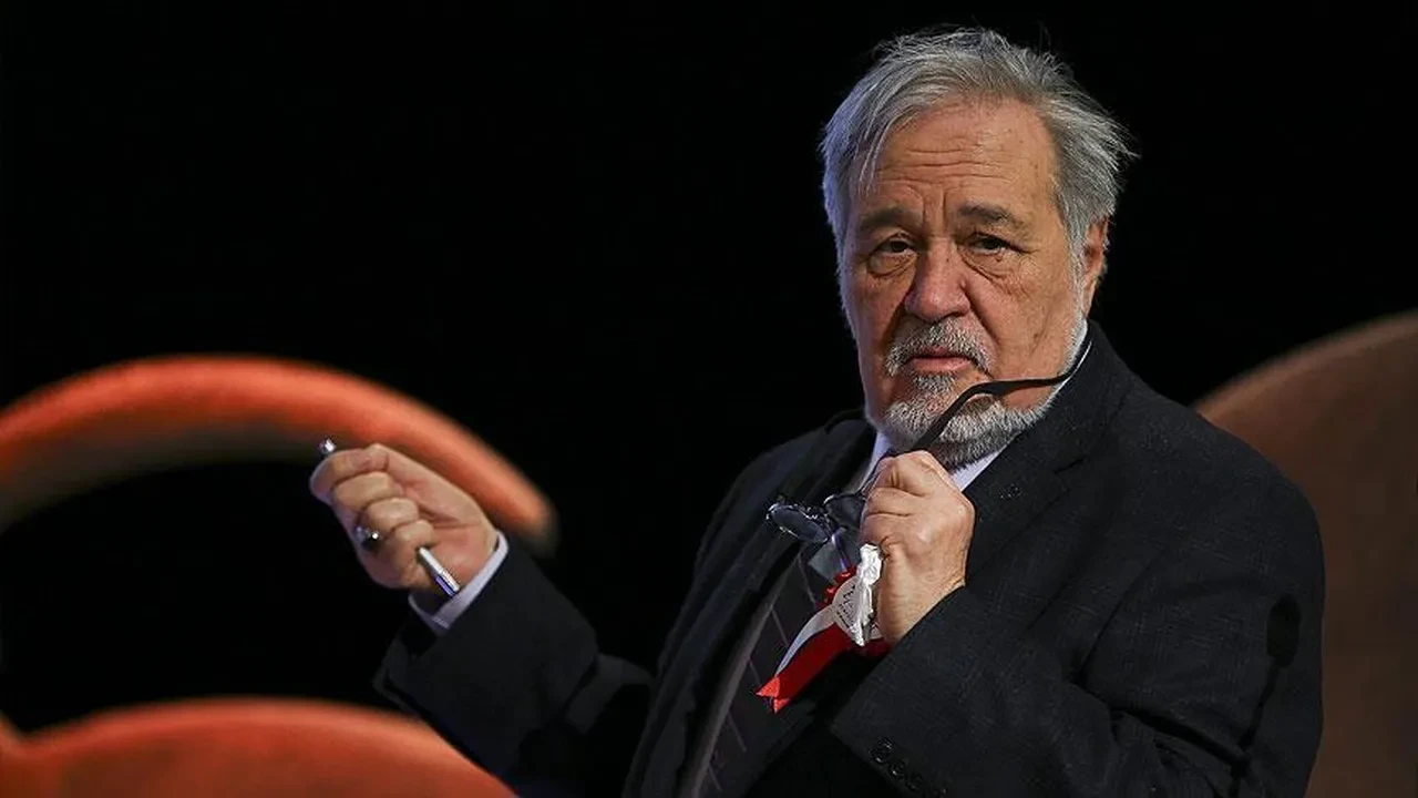 İlber Ortaylı kalp krizi mi geçirdi? Kızı sağlık durumunu açıkladı! Bir de uyarısı var