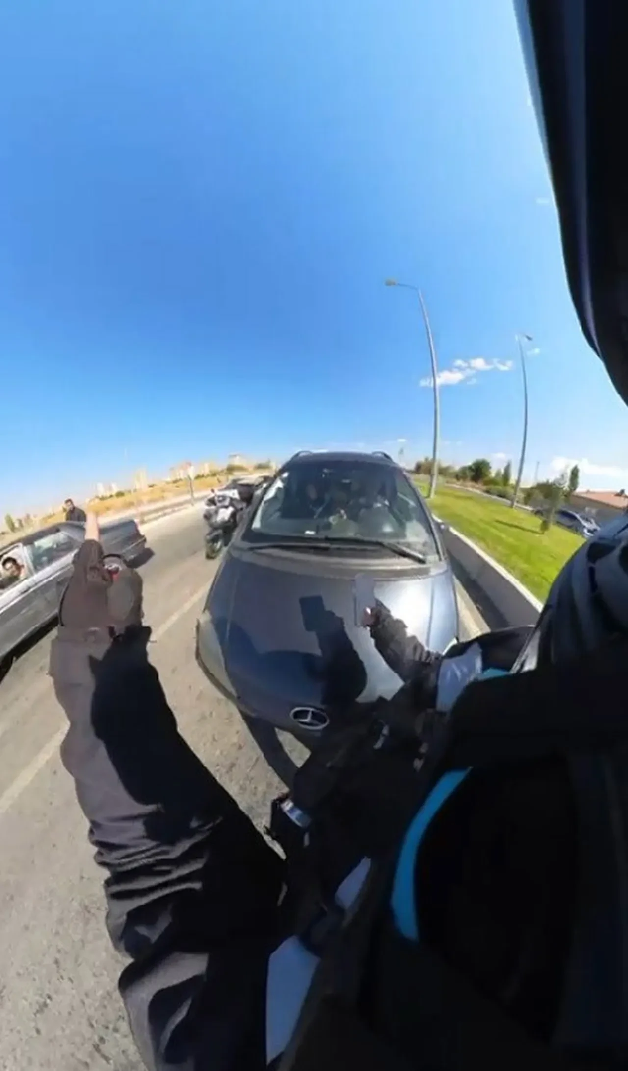 Kız arkadaşını darbeden adamın peşine düştü! İntikamını böyle aldı