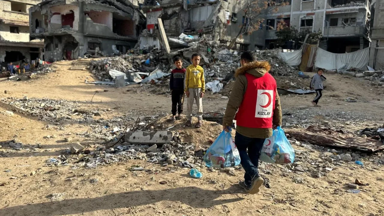 Konya'da Gazze için yardım kampanyası Başkan Altay'ın bağışıyla başladı