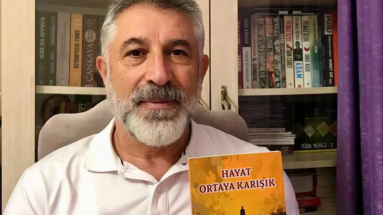 Yıldırım Tecimer’in ilk şiir kitabı “Hayat Ortaya Karışık” okuyucuyla buluşuyor