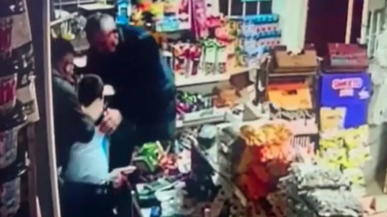 Babadan soğukkanlı hareket! Oğlunu ölümden döndürdü