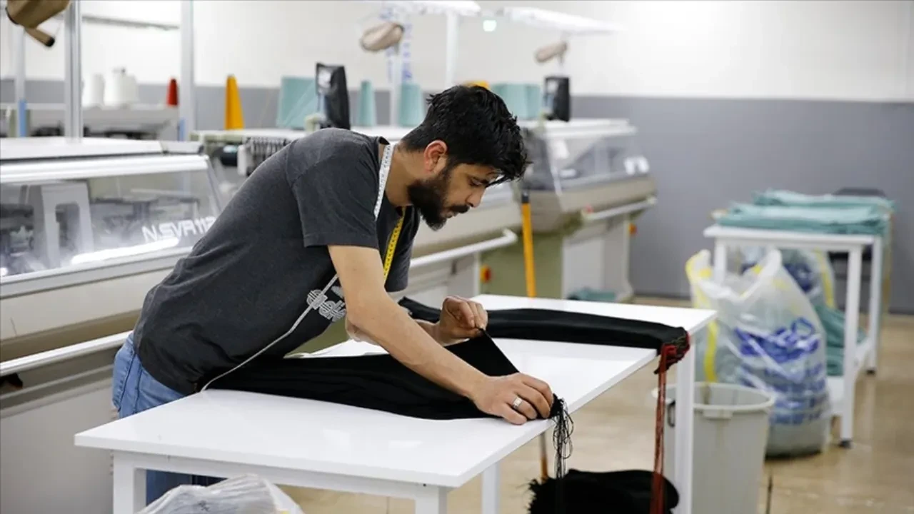 Bakan Göktaş tehlikeye dikkat çekti: 'Çalışacak gencimiz olmayacak!'