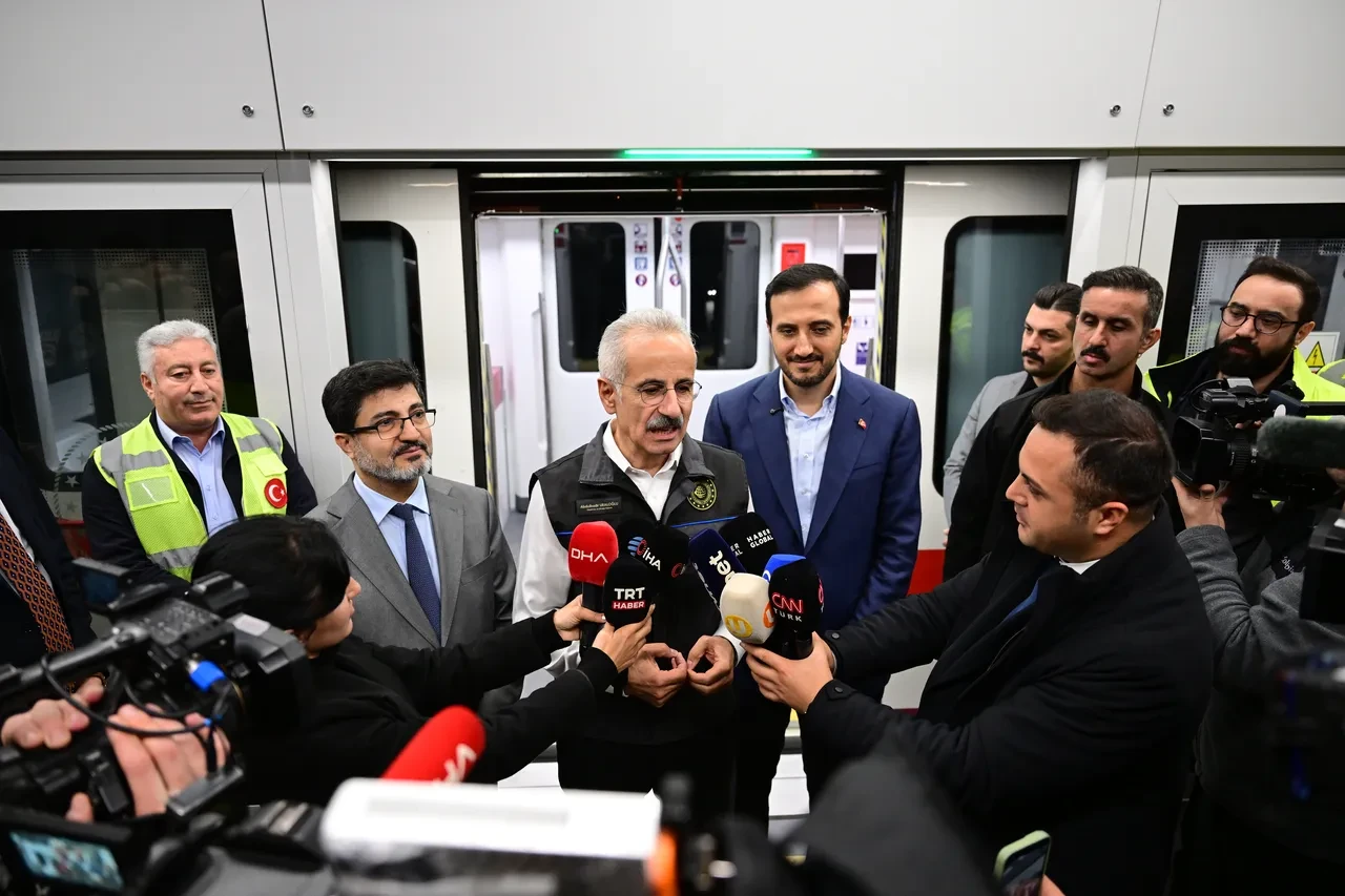 Bakan Uraloğlu müjdeyi verdi! Halkalı-İstanbul Havalimanı metrosuna geri sayım