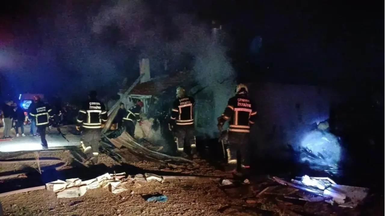 Çorum’da müstakil ev alev alev yandı!