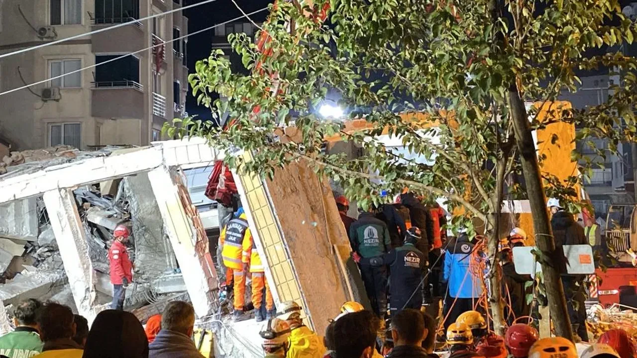 Gebze'deki aile faciası Türkiye'yi ağlattı! Enkazdan çıkan not yürekleri dağladı