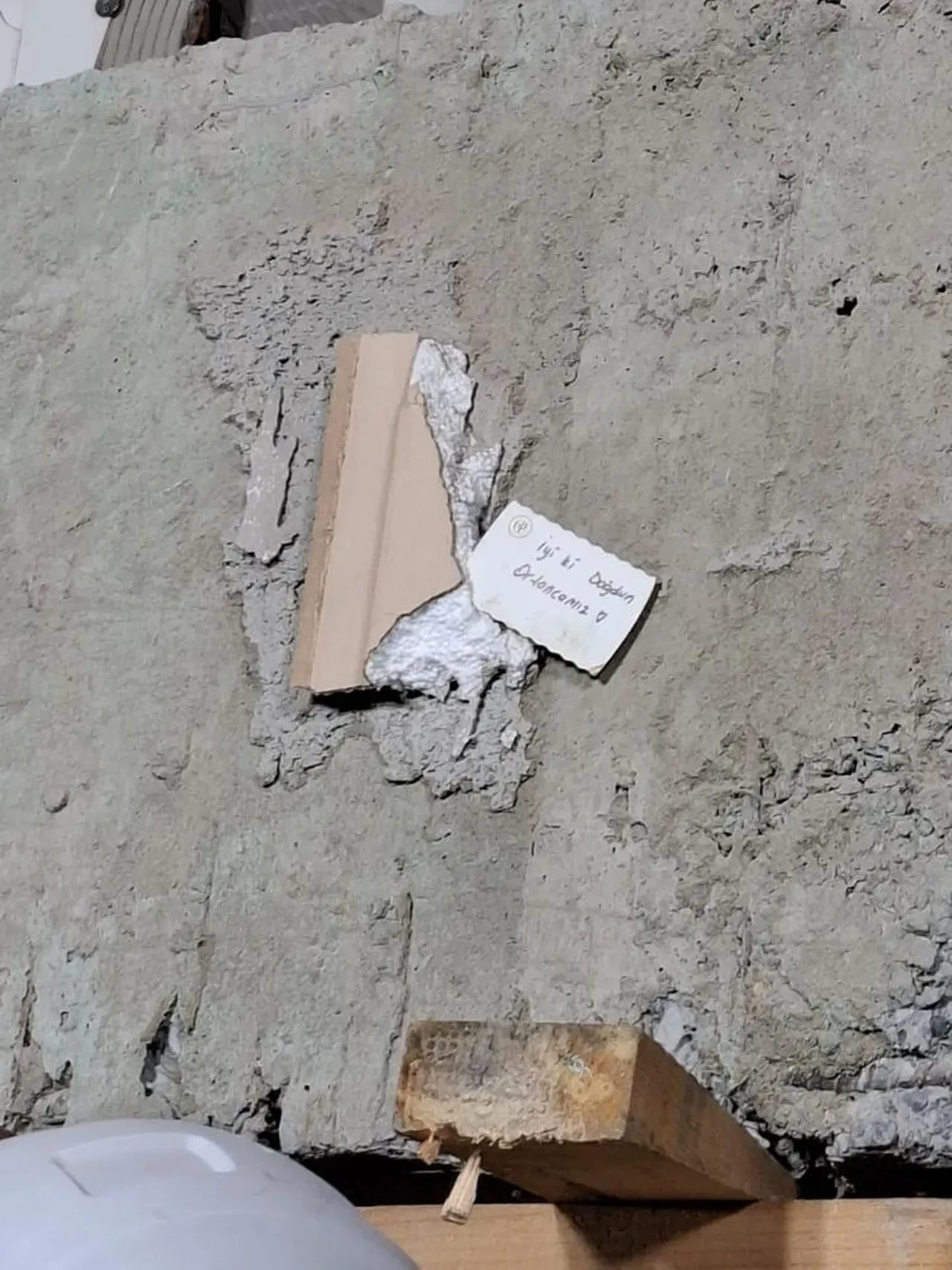 Gebze'deki aile faciası Türkiye'yi ağlattı! Enkazdan çıkan not yürekleri dağladı