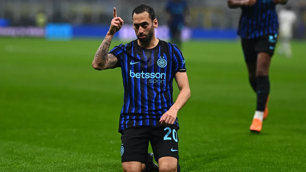 Hakan Çalhanoğlu yıldızlaştı: Inter haftayı kayıpsız geçti!