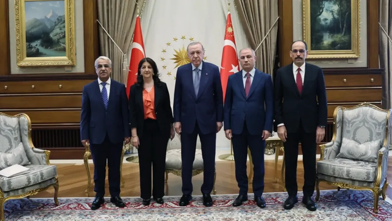 Külliye'de üçüncü Terörsüz Türkiye zirvesi! Cumhurbaşkanı Erdoğan DEM Parti heyetini kabul edecek