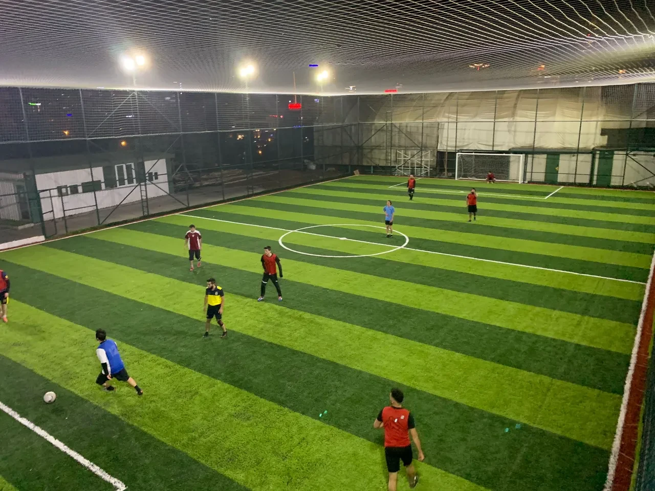 Halı saha maçında kalp krizi geçiren kişi kurtarılamadı