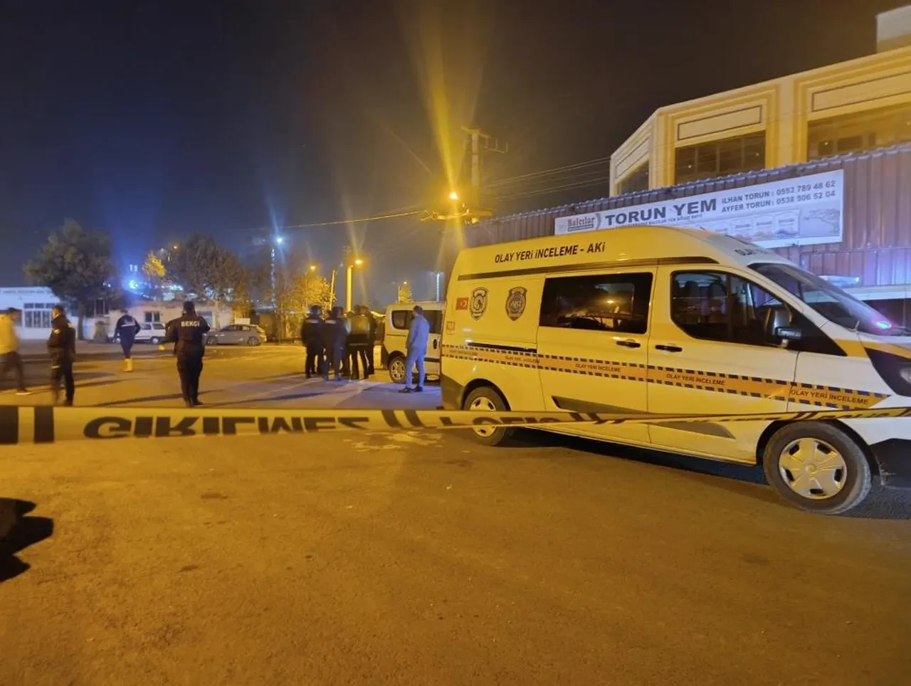 Otobüs kundaklanınca fark edildi! Aracın altından düzenek çıktı