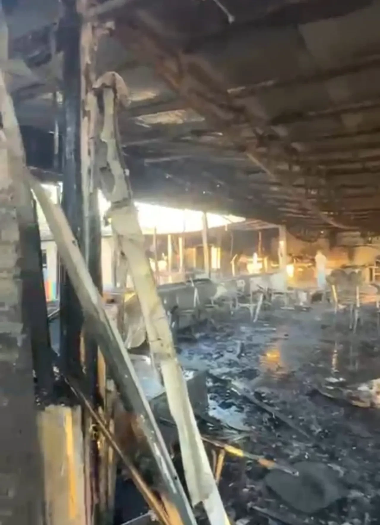 Restoran alev alev yandı!  Facianın eşiğinden dönüldü