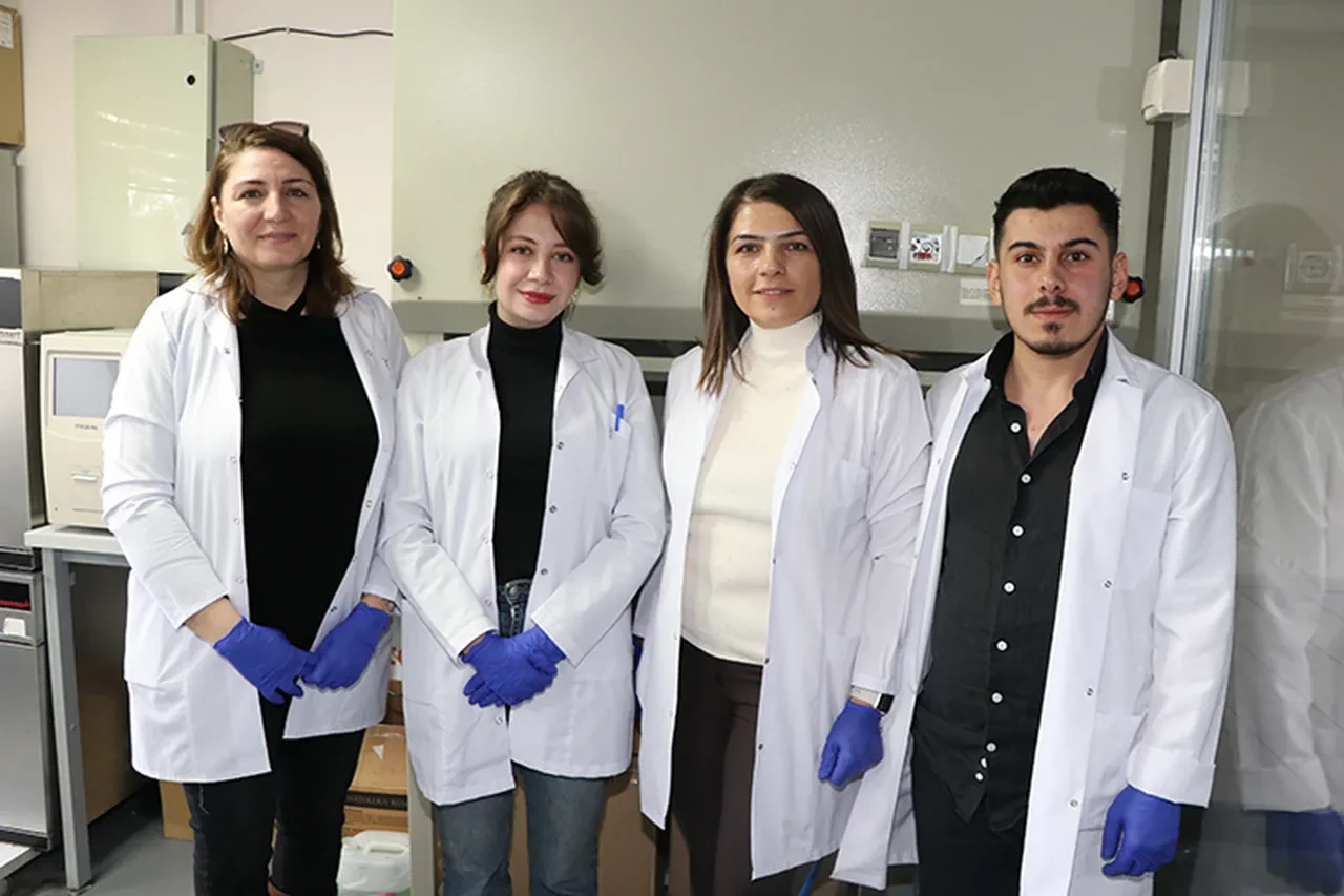 Yiyeceğin bozulup bozulmadığını renkle bildiren buluş tescillendi