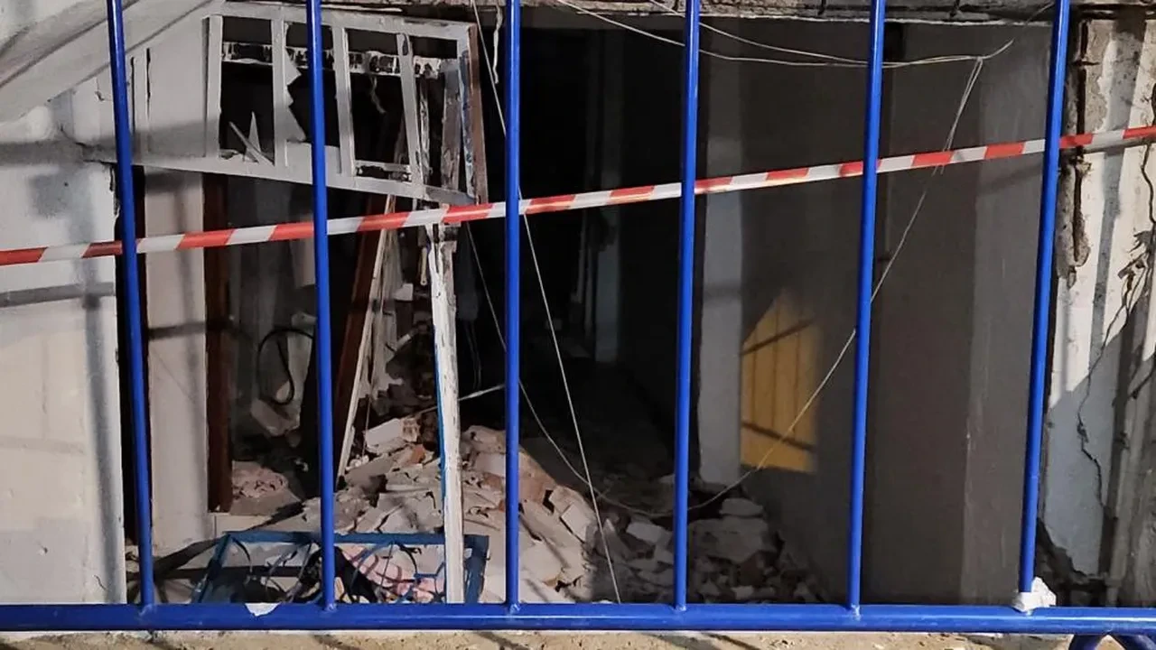 Bağcılar'da bodrum katta tüp patladı: Yaralılar var