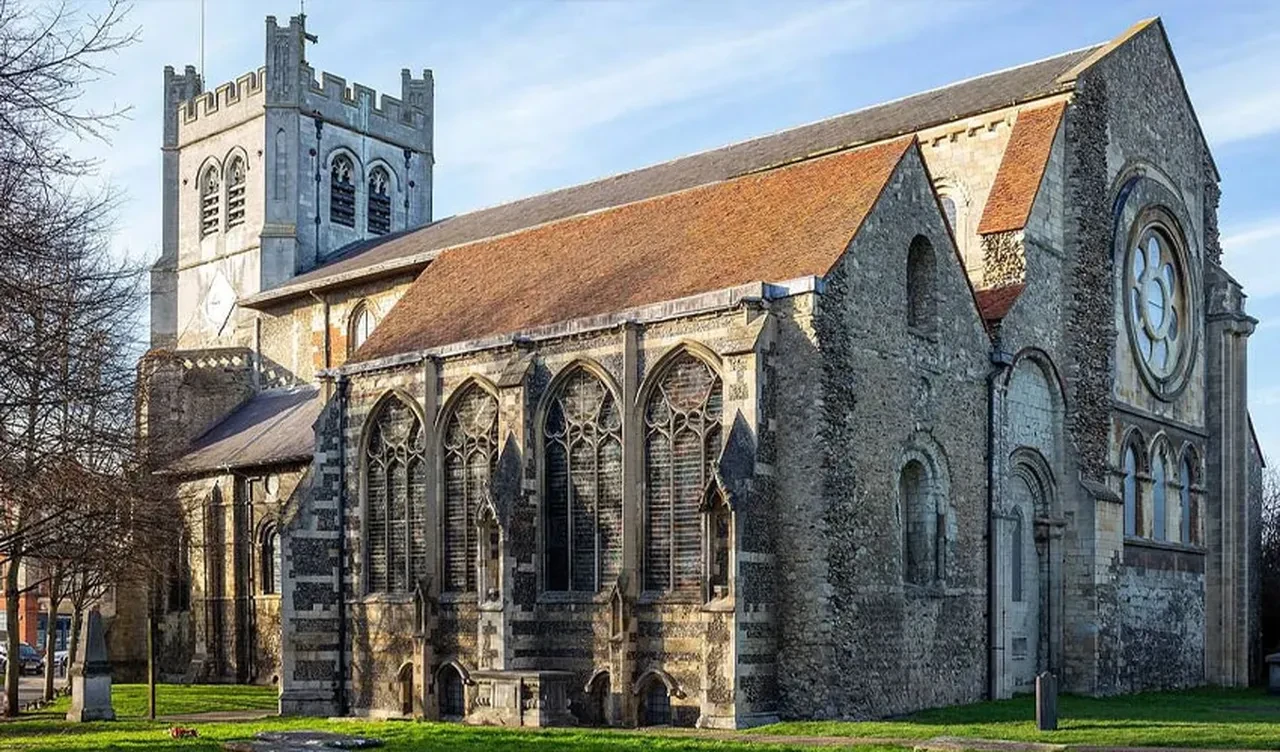 Geçmişe dair yeni gizemli bir halka: Kilise duvarları arasından çıktı, herkesi şoke etti