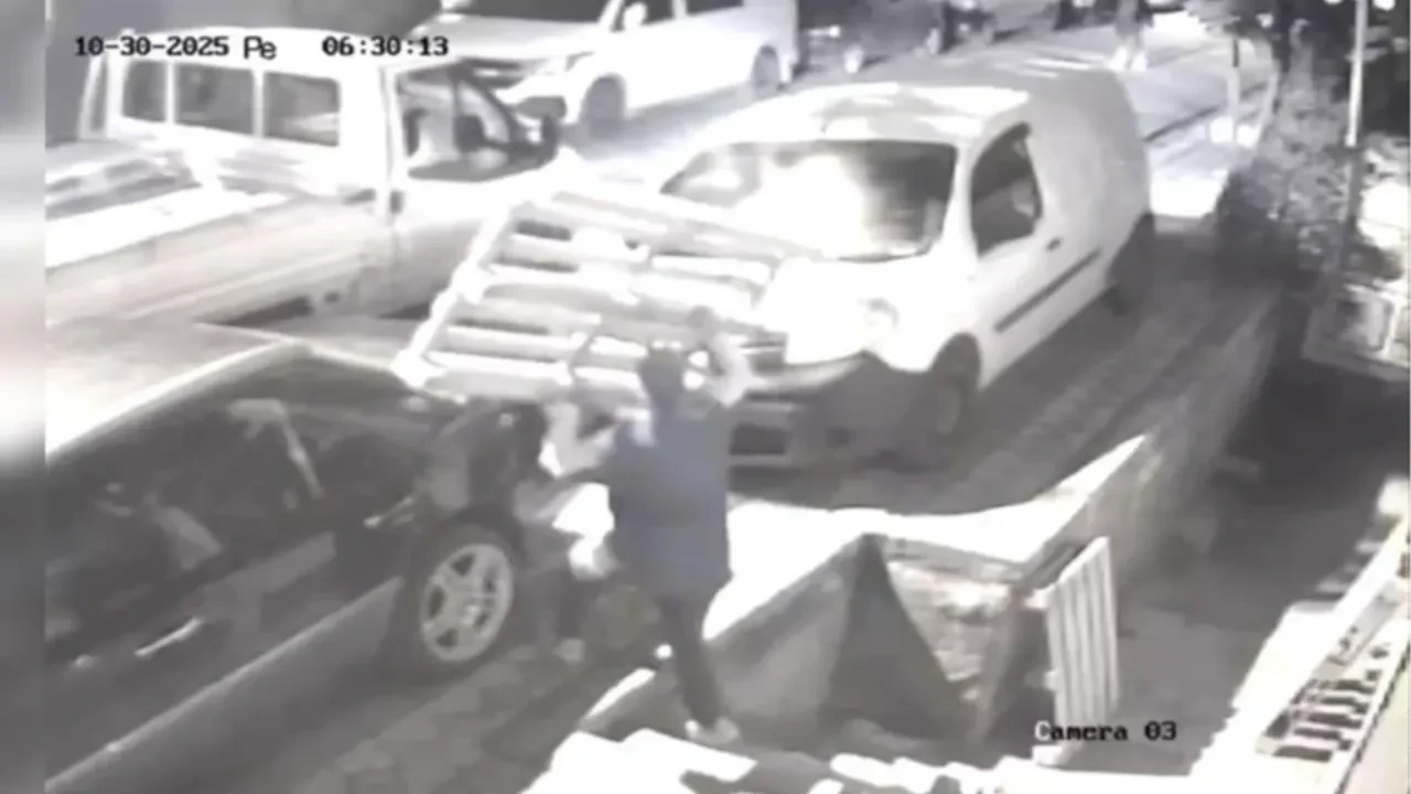 Gelene gidene aldırmadı! Kadın hırsızın rahatlığı pes dedirtti! 