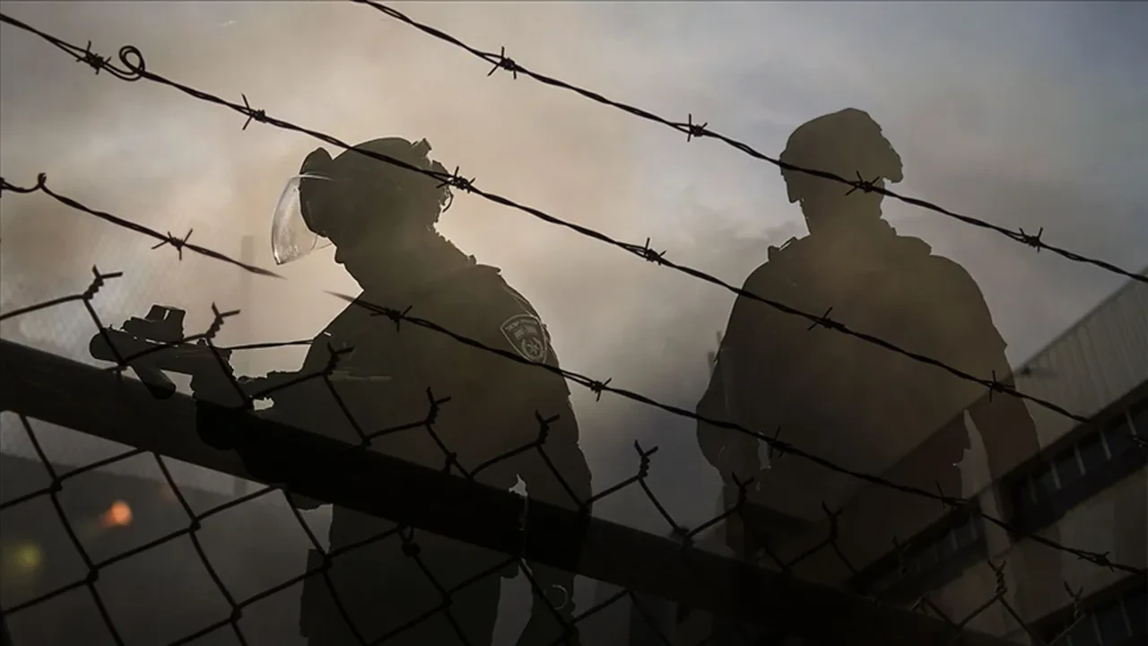 İsrail gerçeği: Filistinli esire tecavüz edene ceza yok, ortaya çıkaran askeri savcıya var!