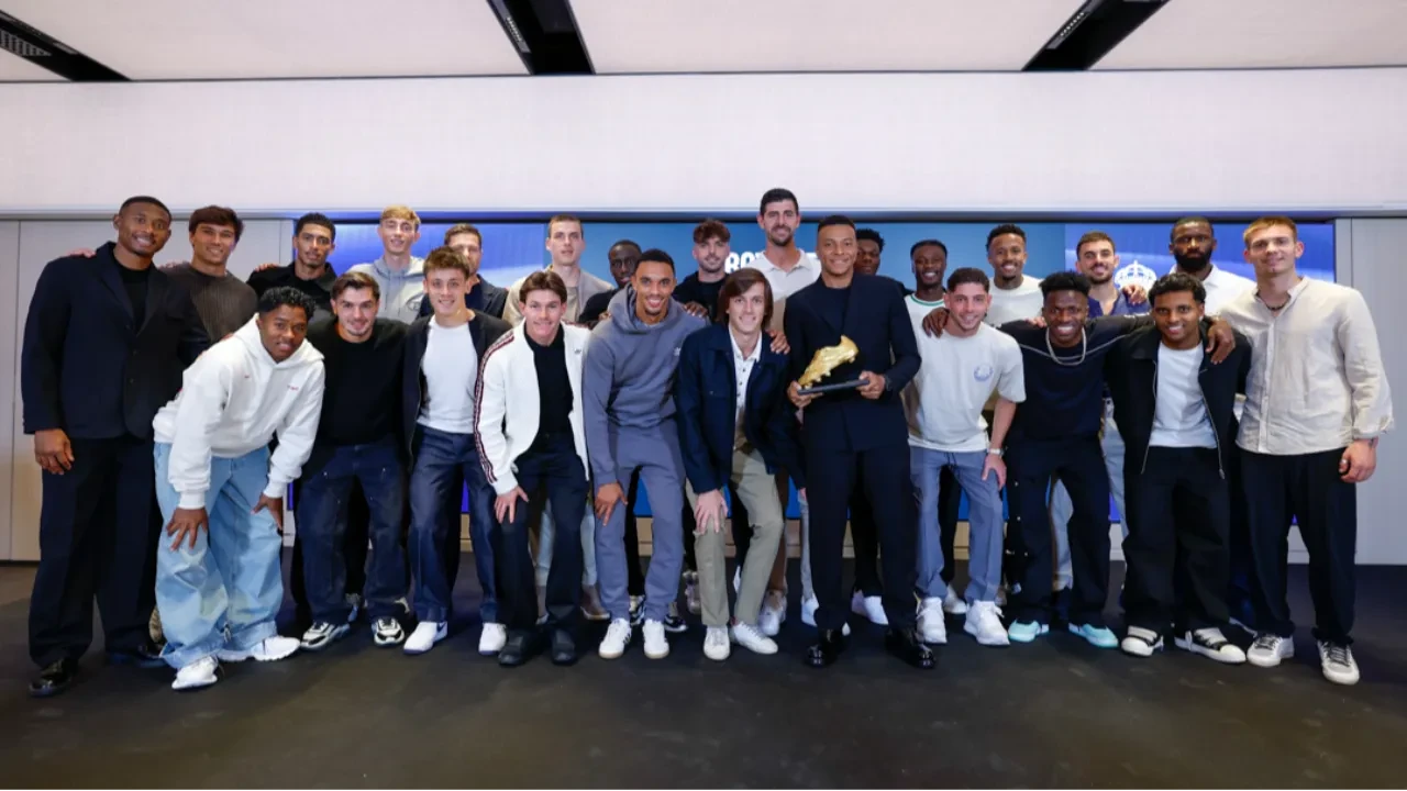 Kylian Mbappe Avrupa Altın Ayakkabı ödülünü aldı!