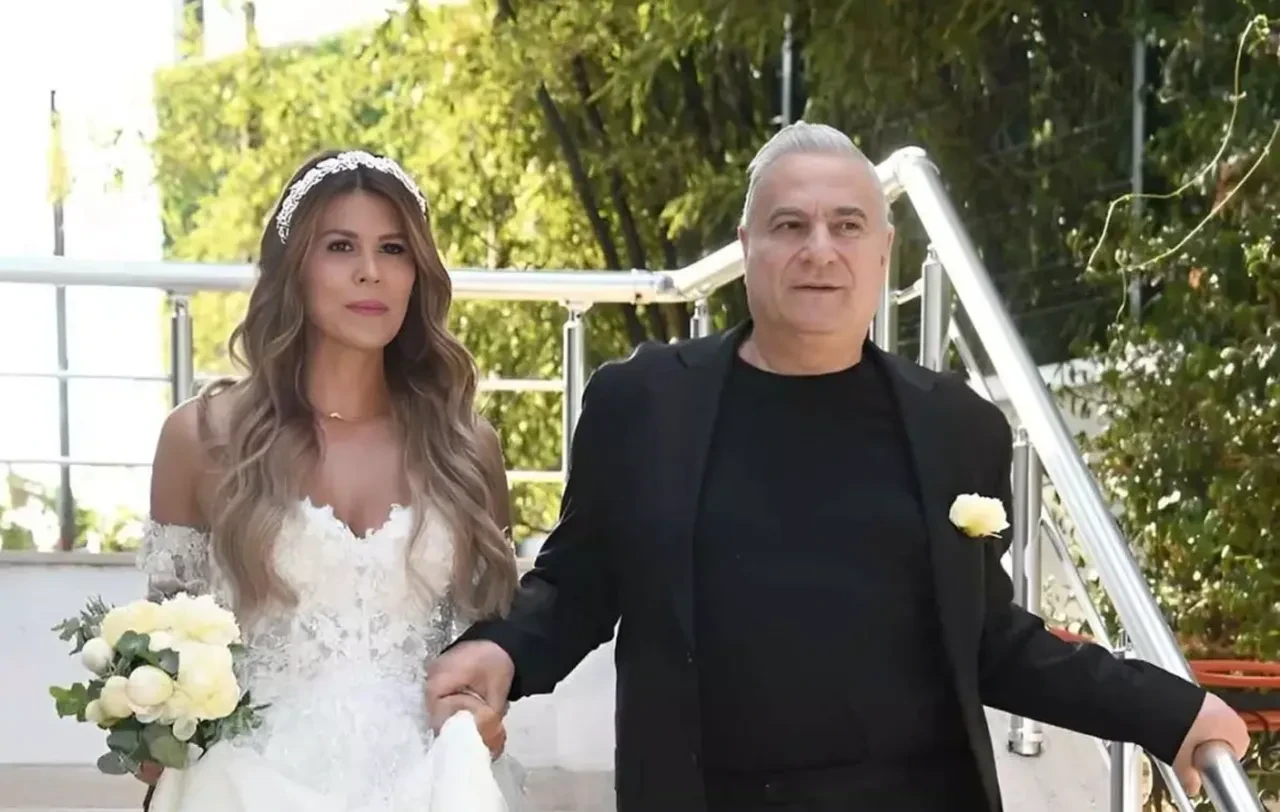 Mehmet Ali Erbil kesenin ağzını açtı! Gülseren Ceylan'a 10 milyonluk hediye