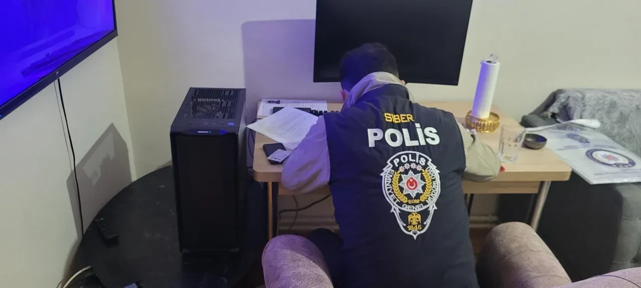 Nevşehir merkezli 19 ilde adresler basıldı! Öğretmen olacaktı, çete lideri oldu: Yaklaşık 100 milyon gelir elde ettiler