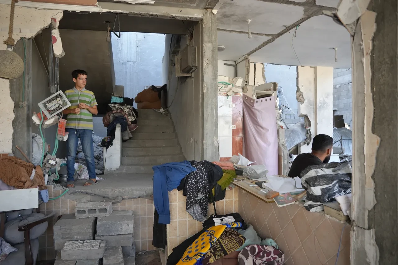 Ölümle beraber yaşamak: Filistinli aile her an 'patlamaya hazır' bombayla aynı evde