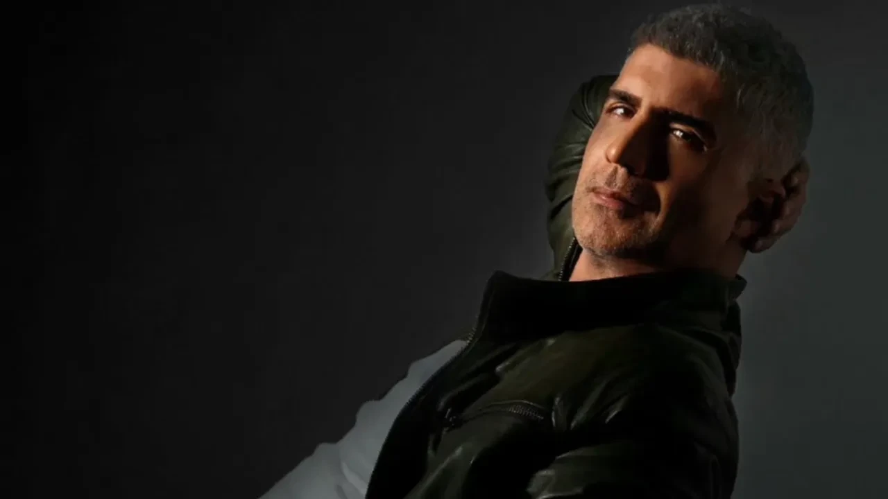 Sakallarını kesen Özcan Deniz, yeni imajıyla takipçilerinden tam not aldı 