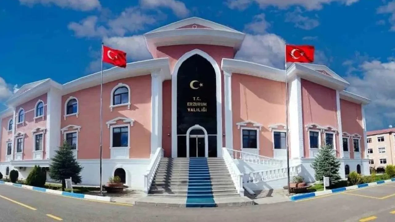 Top mermileri patlatıldı, Erzurum'daki okul harabeye döndü iddiası! Valilikten açıklama geldi