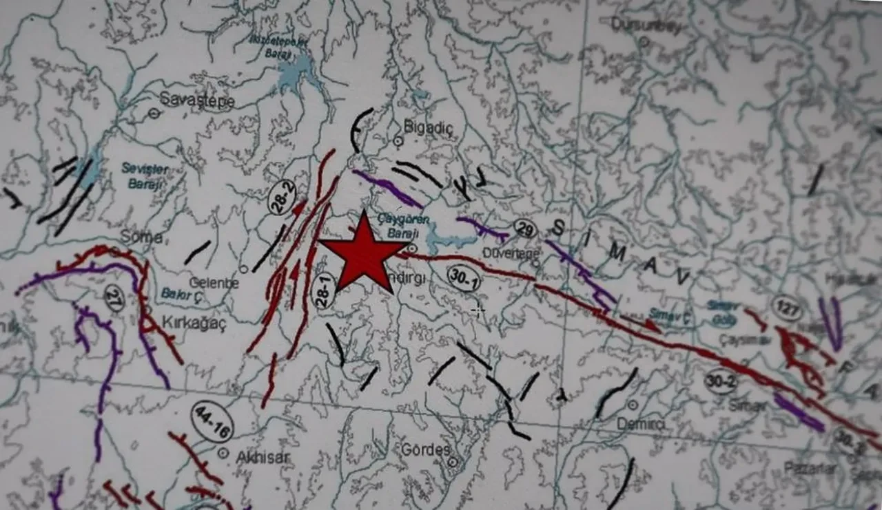 Türkiye beşik gibi sallanıyor! 14 binin üzerinde deprem oldu: Uzman isimden kritik uyarı