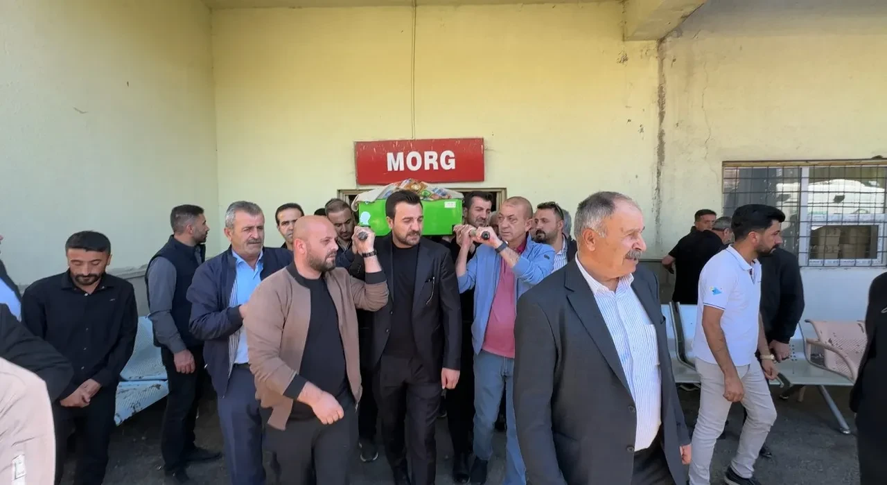 Beylikdüzü’nde feci kaza: 15 yaşındaki Arnisa Bozkurt hayatını kaybetti